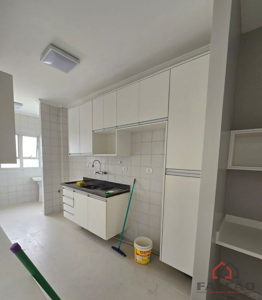 Apartamento à venda com 2 quartos, 68m² - Foto 5