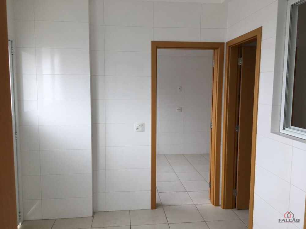 Apartamento à venda com 3 quartos, 130m² - Foto 3