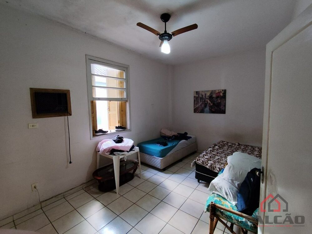 Casa à venda com 3 quartos, 218m² - Foto 2