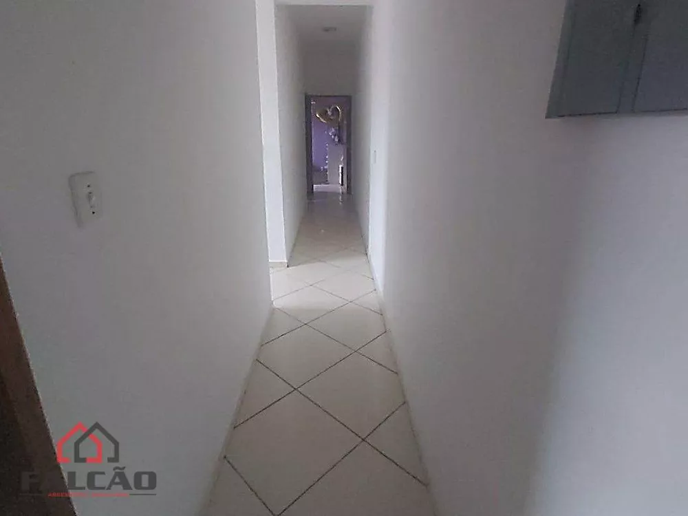 Casa à venda com 3 quartos, 100m² - Foto 1