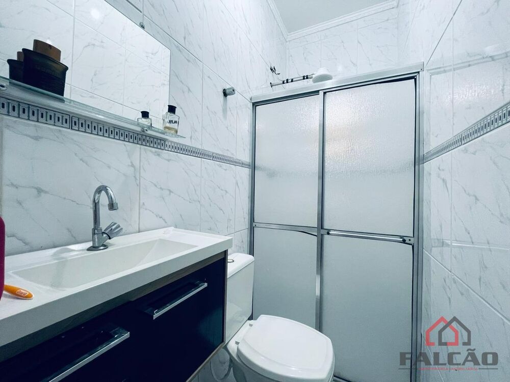 Casa à venda com 2 quartos, 64m² - Foto 4