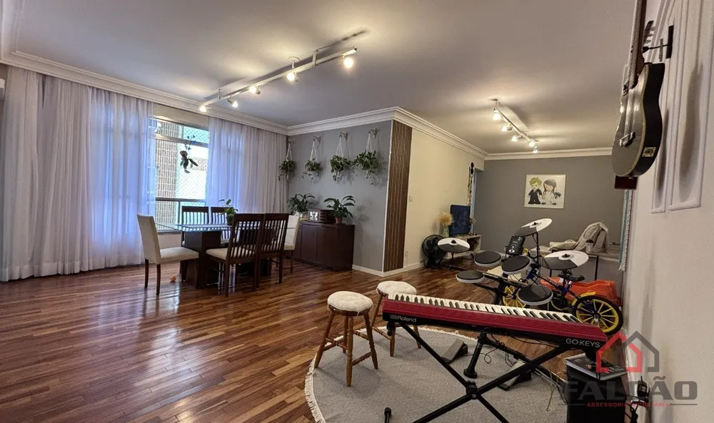 Apartamento, 3 quartos, 139 m² - Foto 1