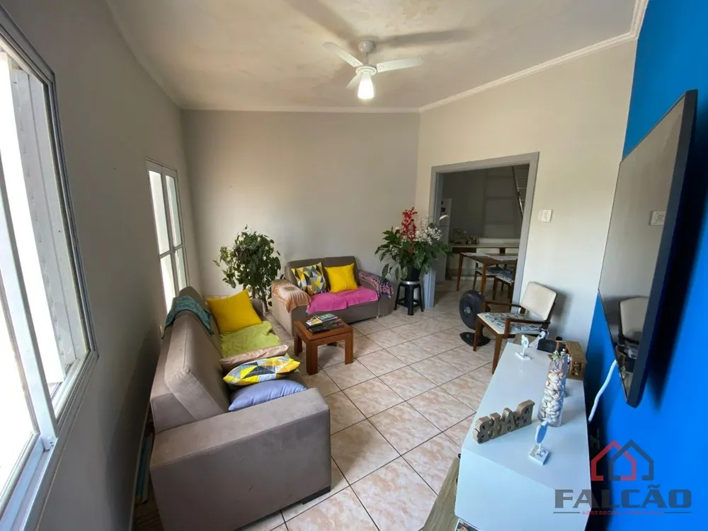 Casa, 3 quartos, 285 m² - Foto 1