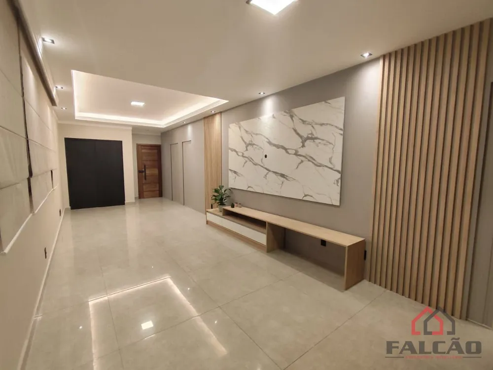 Cobertura, 3 quartos, 191 m² - Foto 2