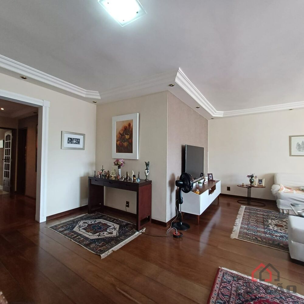 Apartamento à venda com 5 quartos, 200m² - Foto 2
