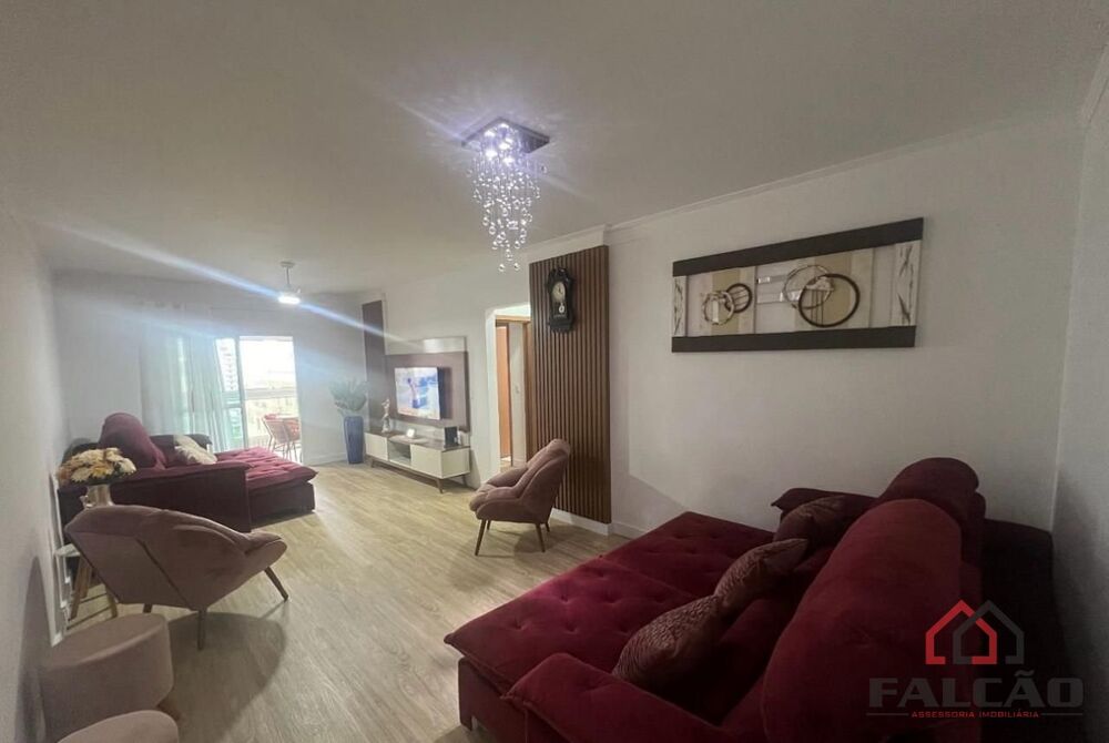 Apartamento à venda com 3 quartos, 130m² - Foto 1