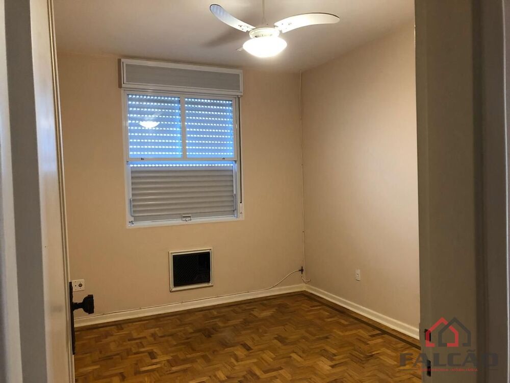 Apartamento à venda com 3 quartos, 130m² - Foto 1