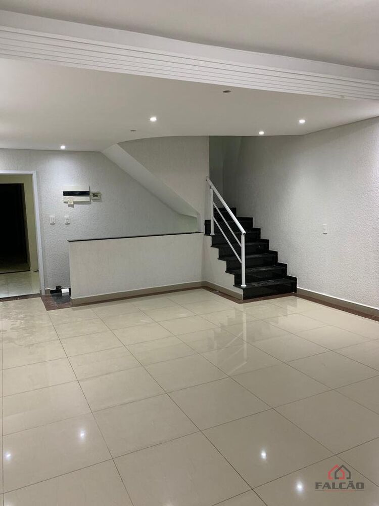 Casa, 4 quartos, 222 m² - Foto 1