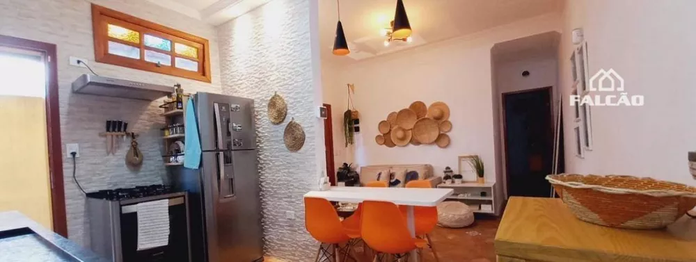 Casa à venda com 3 quartos, 70m² - Foto 1