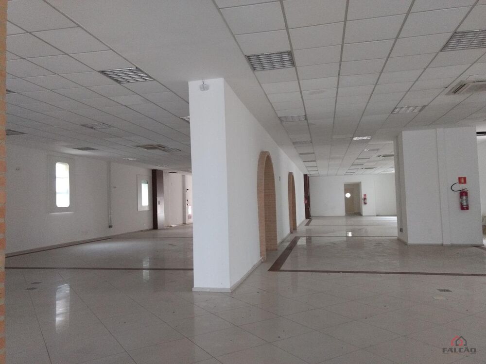 Imóvel Comercial Padrão à venda e aluguel, 3000m² - Foto 17