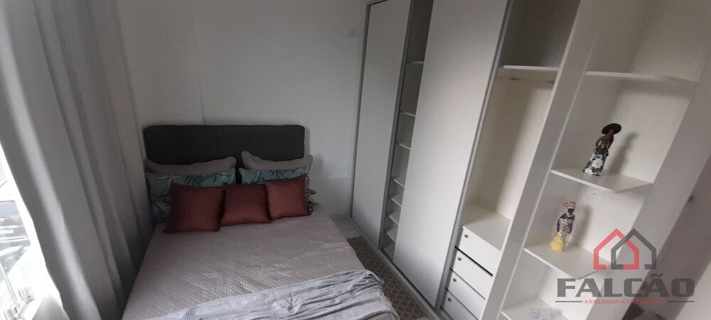 Apartamento à venda com 2 quartos, 64m² - Foto 5
