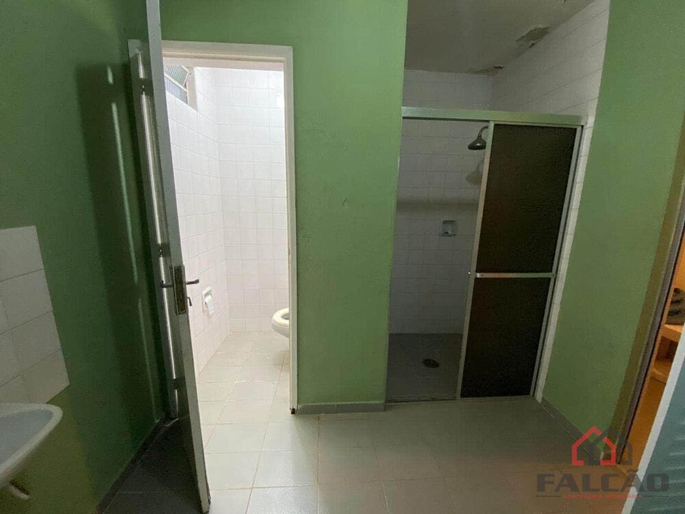 Sobrado à venda com 3 quartos, 352m² - Foto 32