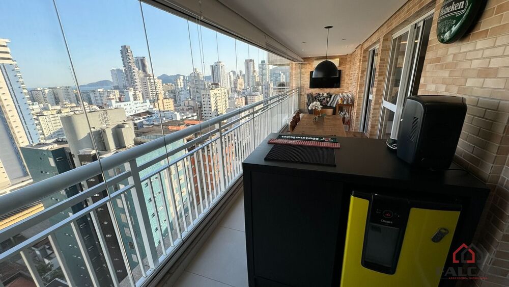 Apartamento à venda com 3 quartos, 134m² - Foto 3