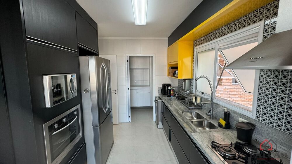 Apartamento à venda com 3 quartos, 134m² - Foto 8