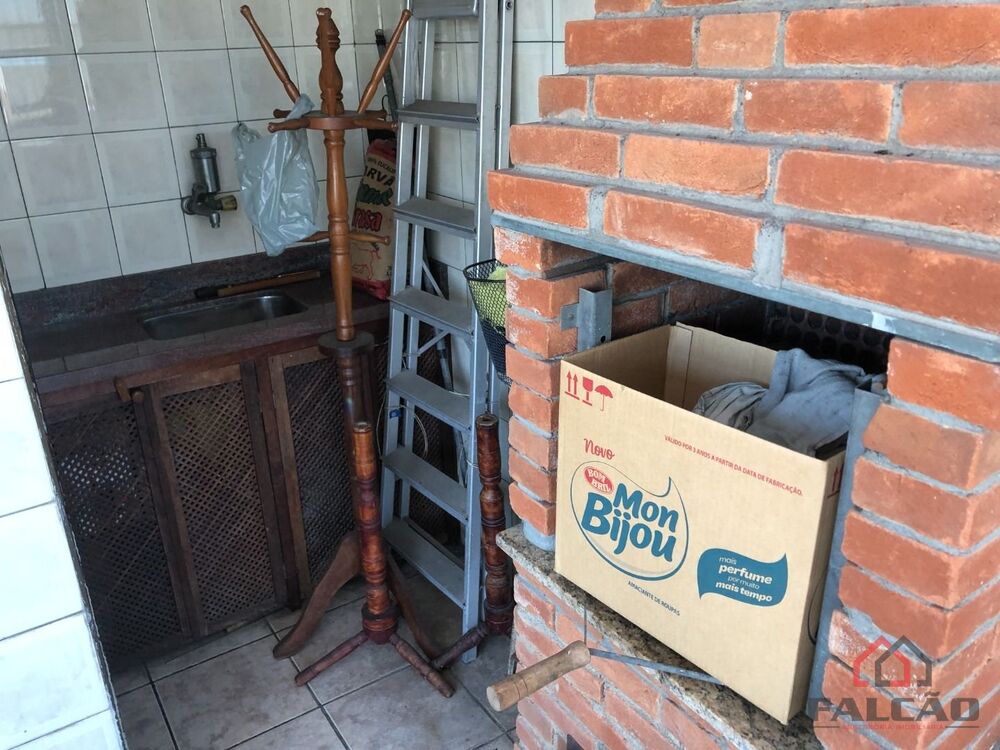 Casa à venda com 2 quartos, 73m² - Foto 4