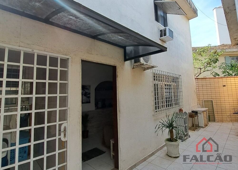 Casa à venda com 5 quartos, 170m² - Foto 2