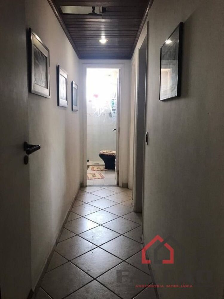 Cobertura à venda com 4 quartos, 215m² - Foto 1