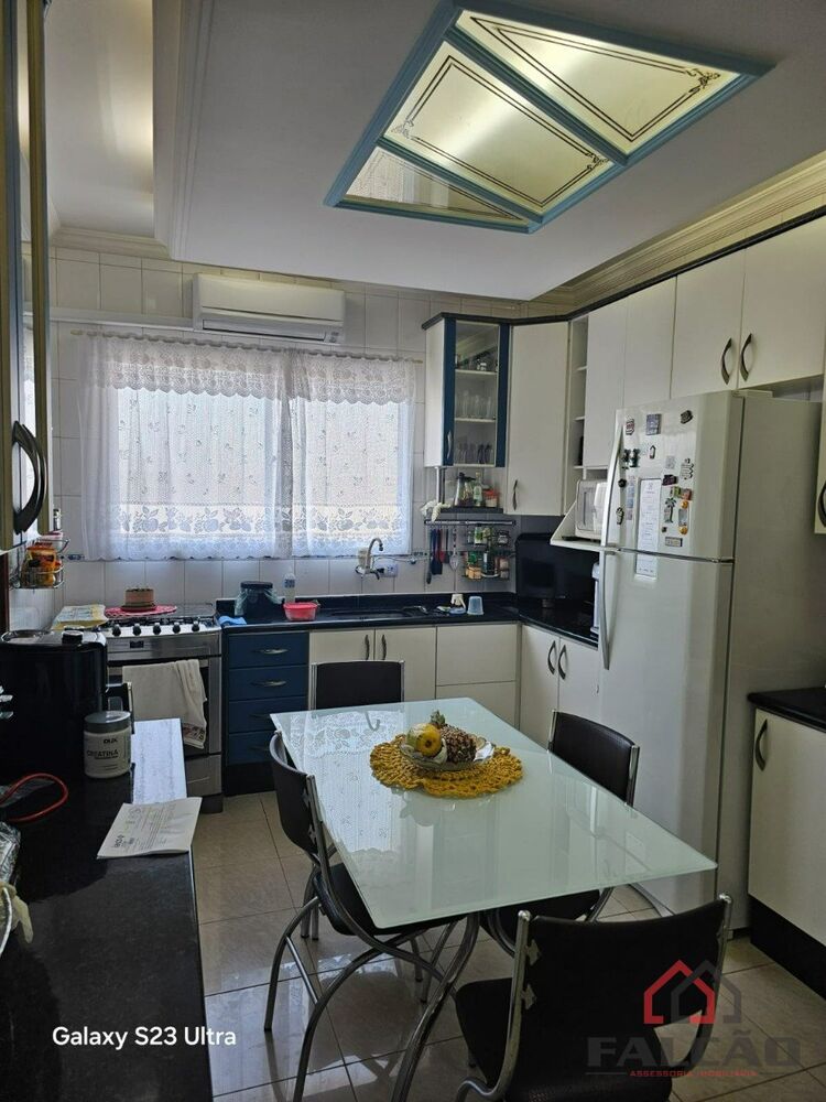Apartamento à venda com 3 quartos, 128m² - Foto 13