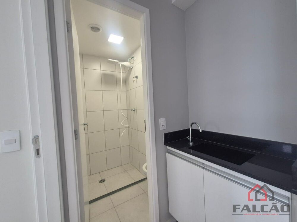 Apartamento para alugar com 2 quartos, 37m² - Foto 6