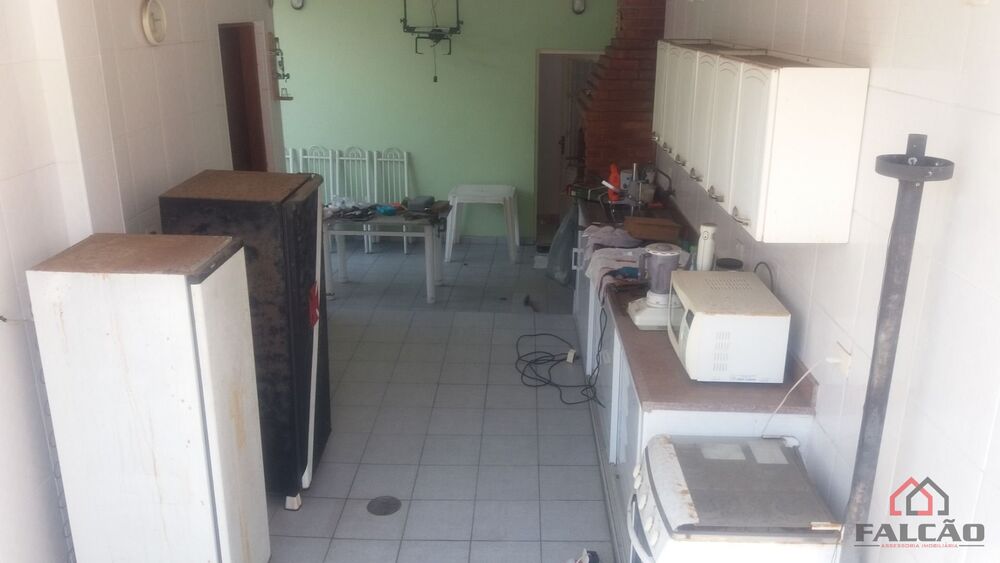 Sobrado à venda com 3 quartos, 268m² - Foto 1