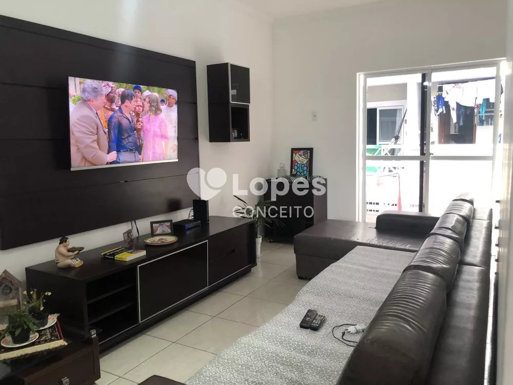 Casa à venda com 3 quartos, 123m² - Foto 1