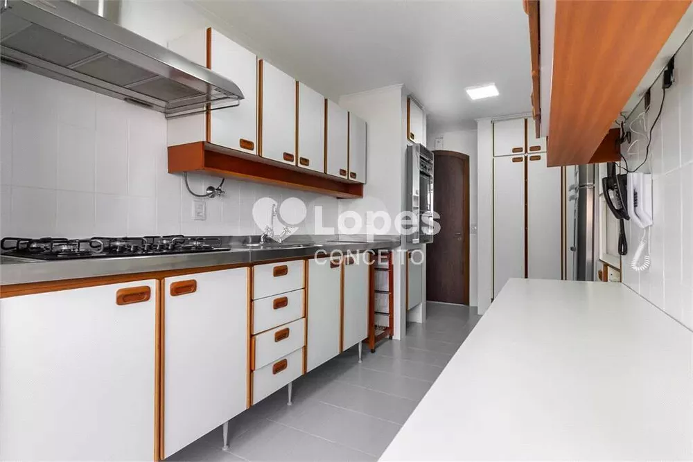 Apartamento à venda com 3 quartos, 240m² - Foto 16