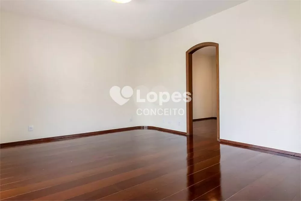 Apartamento à venda com 3 quartos, 240m² - Foto 11