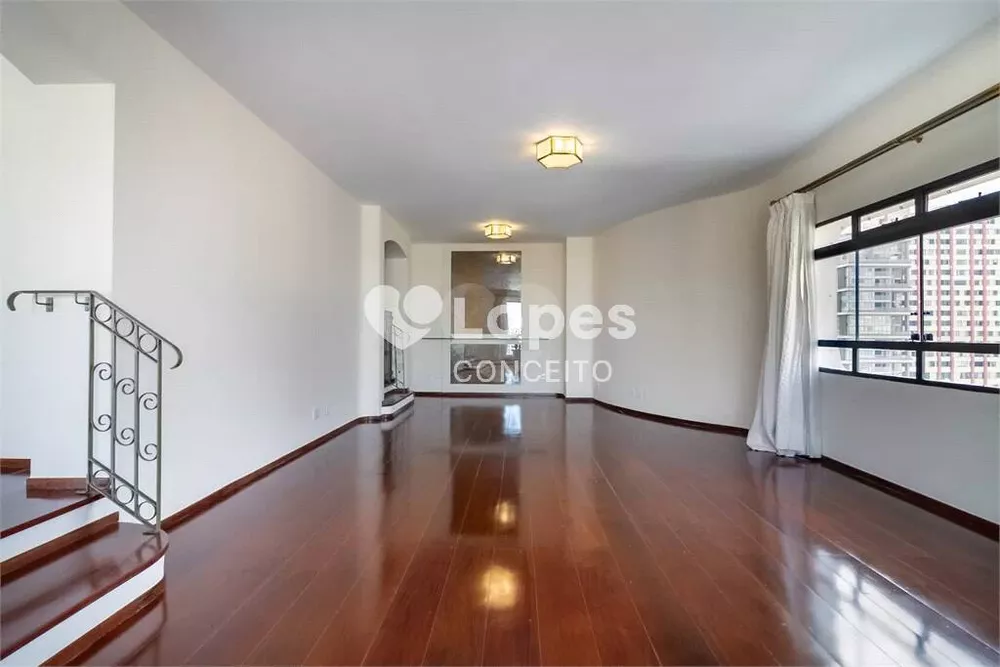 Apartamento à venda com 3 quartos, 240m² - Foto 4