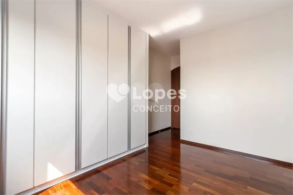 Apartamento à venda com 3 quartos, 240m² - Foto 5