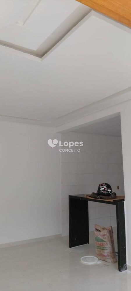 Casa à venda com 3 quartos, 144m² - Foto 2