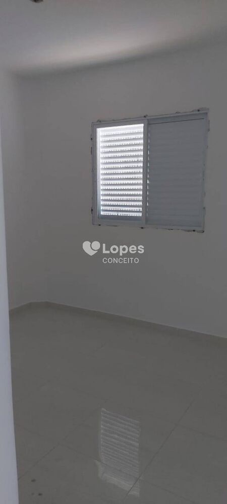 Casa à venda com 3 quartos, 144m² - Foto 3