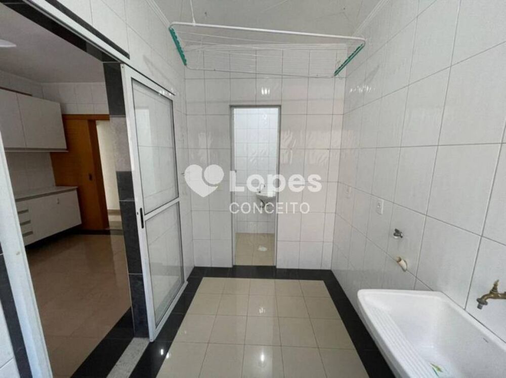 Apartamento para alugar com 3 quartos, 101m² - Foto 3