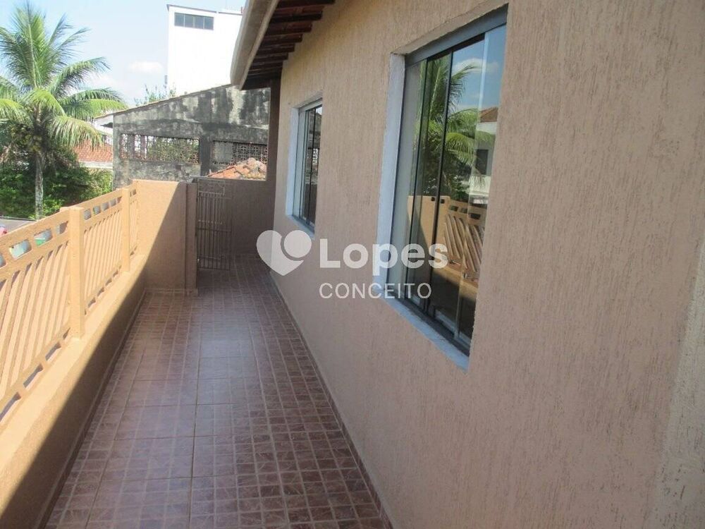 Casa à venda com 4 quartos, 350m² - Foto 4