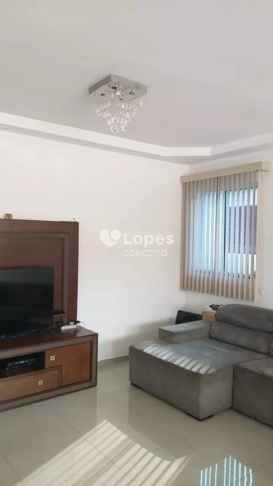 Casa à venda com 3 quartos, 146m² - Foto 4