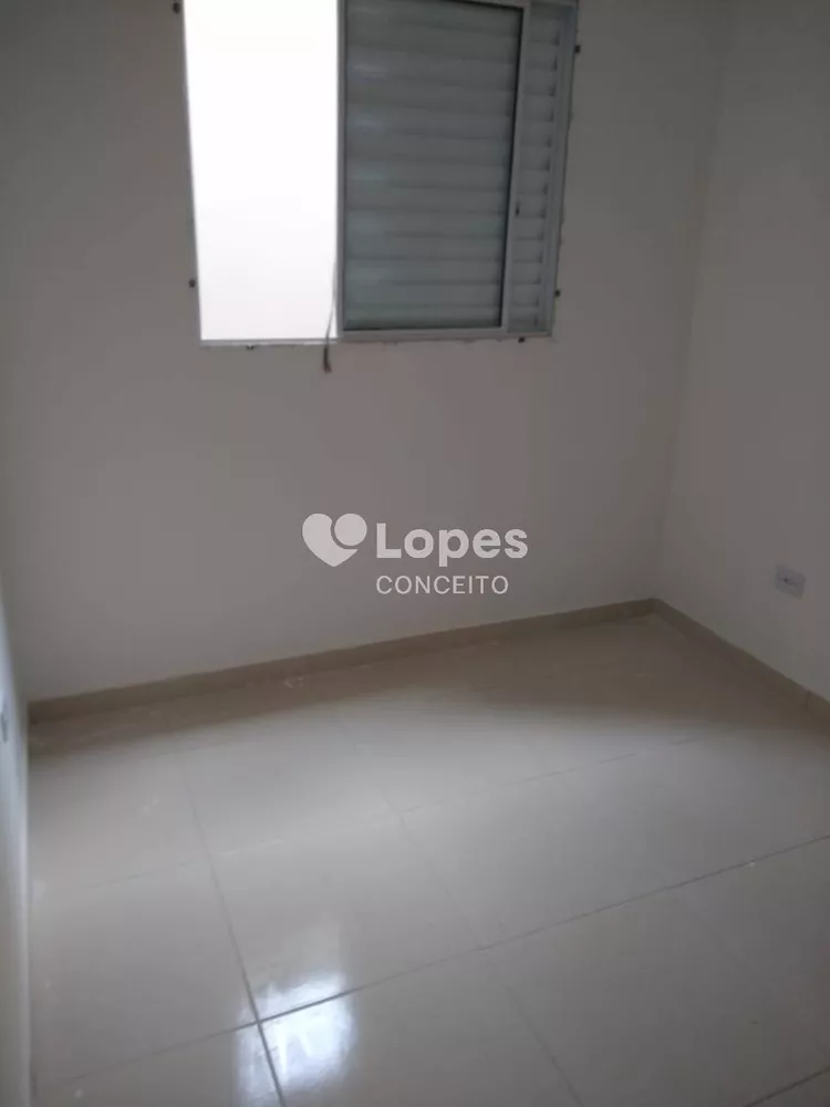 Casa à venda com 2 quartos, 41m² - Foto 4