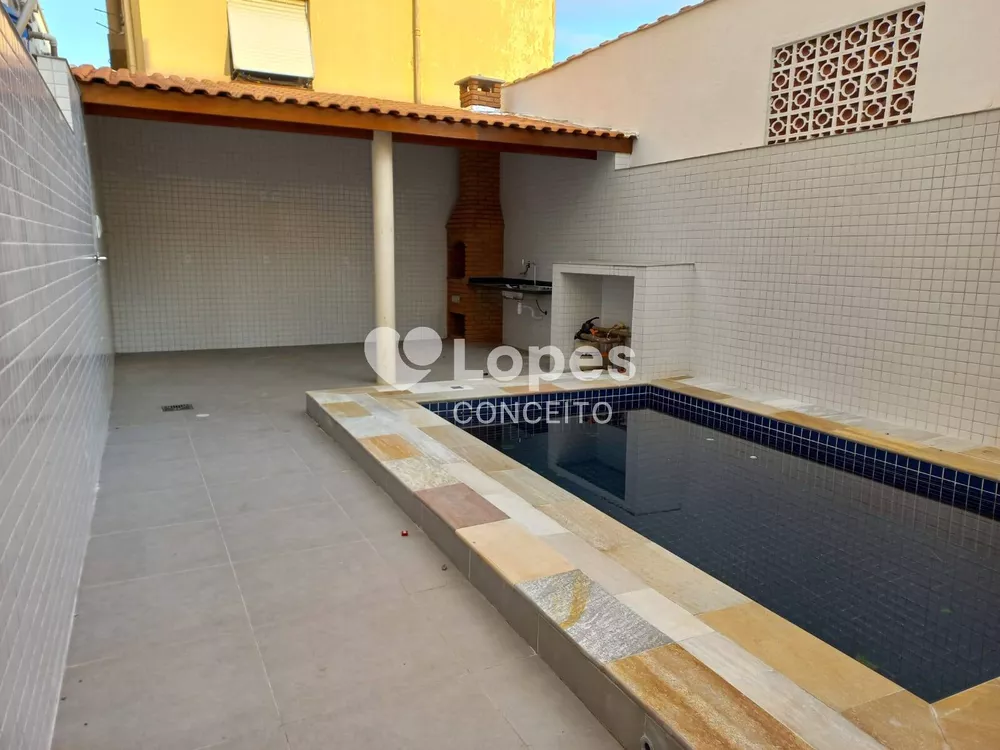 Casa à venda com 3 quartos, 270m² - Foto 1