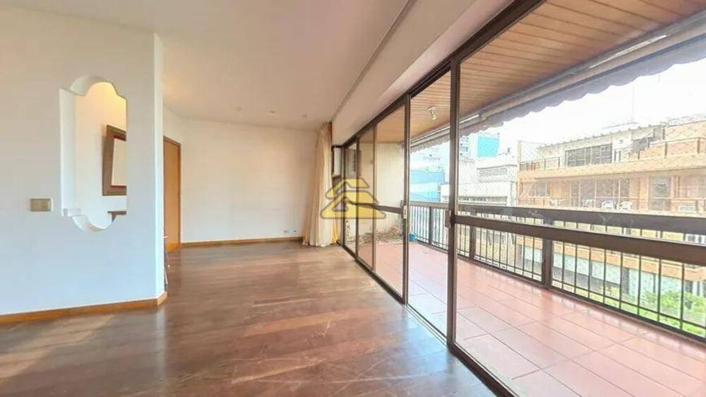 Apartamento à venda com 4 quartos, 238m² - Foto 3