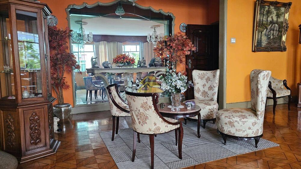 Apartamento à venda com 4 quartos, 182m² - Foto 1