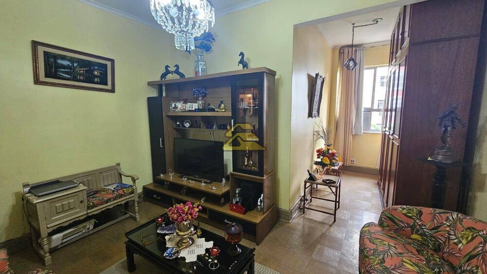 Apartamento à venda com 4 quartos, 182m² - Foto 2