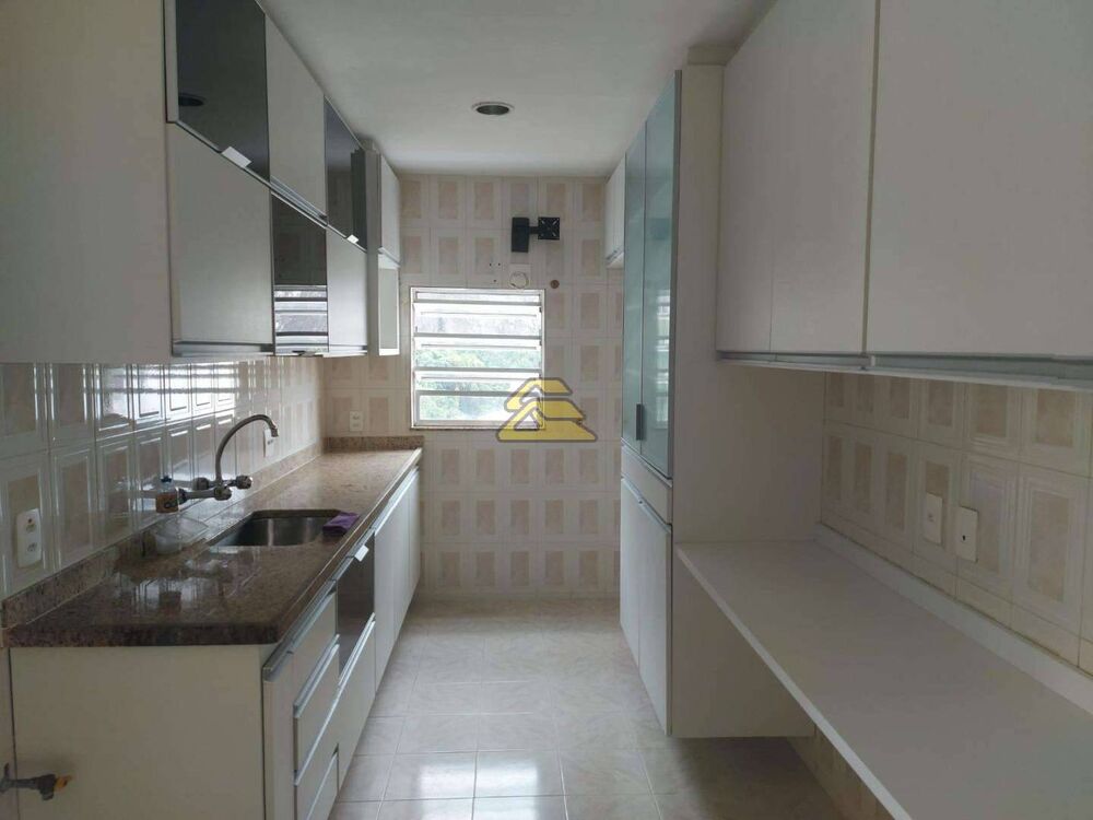 Apartamento à venda com 3 quartos, 112m² - Foto 17