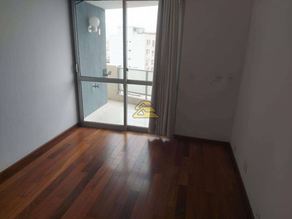 Apartamento à venda com 3 quartos, 112m² - Foto 3