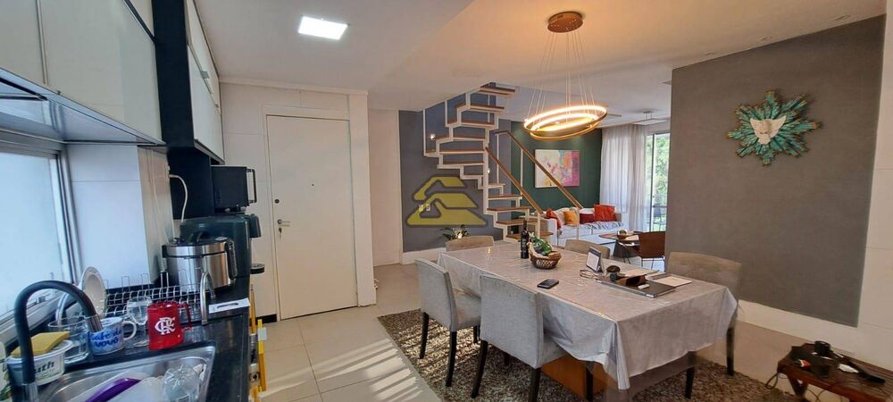 Cobertura à venda com 4 quartos, 250m² - Foto 8