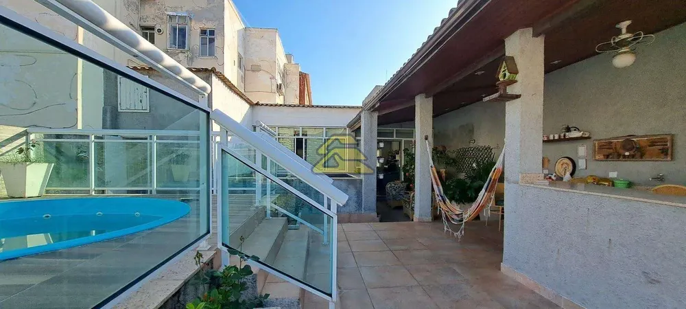 Cobertura, 3 quartos, 200 m² - Foto 1