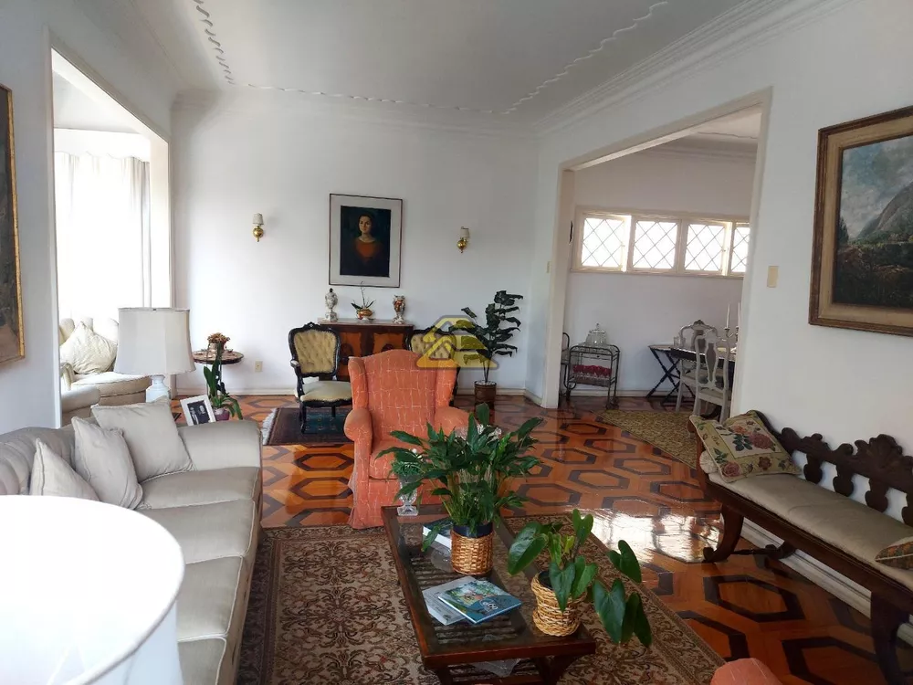 Apartamento à venda com 3 quartos, 209m² - Foto 3