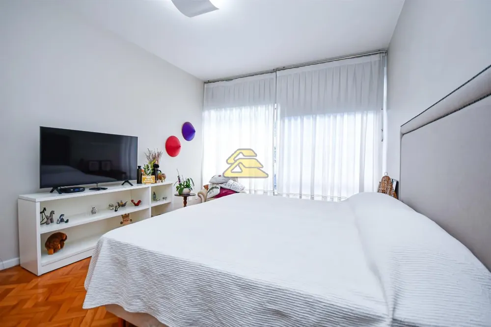 Apartamento, 3 quartos, 220 m² - Foto 1