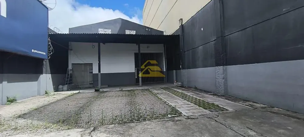 Depósito-Galpão, 240 m² - Foto 1