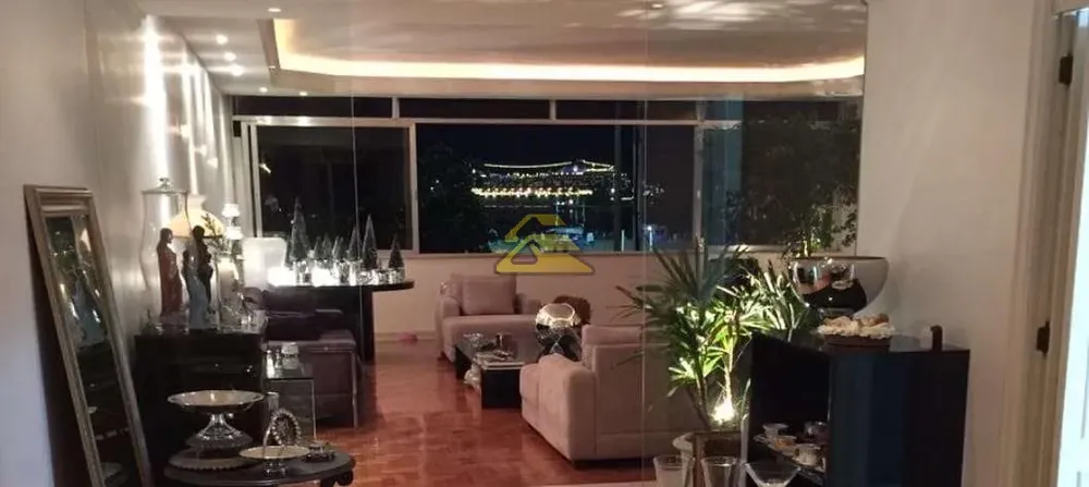 Apartamento, 3 quartos, 214 m² - Foto 1