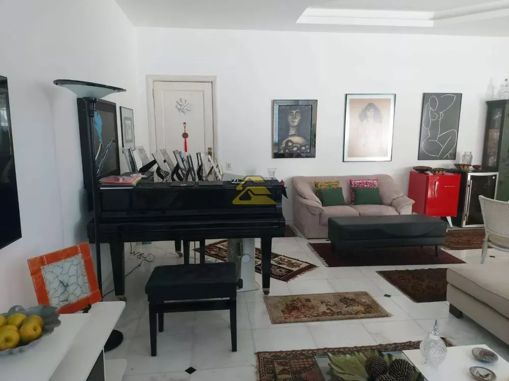 Cobertura, 3 quartos, 210 m² - Foto 1