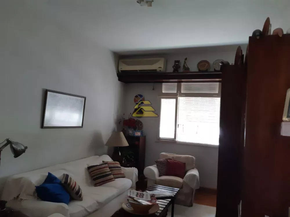 Apartamento à venda com 3 quartos, 173m² - Foto 4