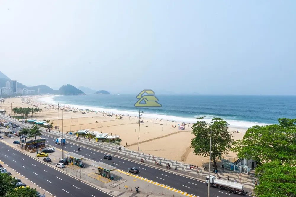 Apartamento, 3 quartos, 200 m² - Foto 1